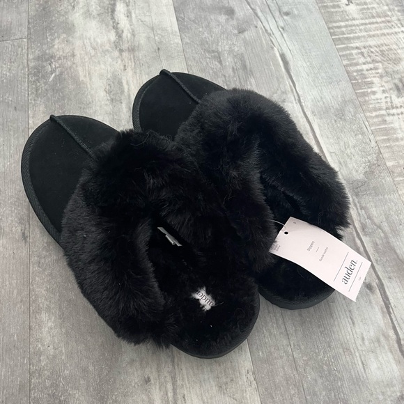 Black Fur-Lined Slippers from Target - Brand Auden size 9 - Picture 2 of 3